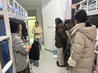 张建敏走访宿舍